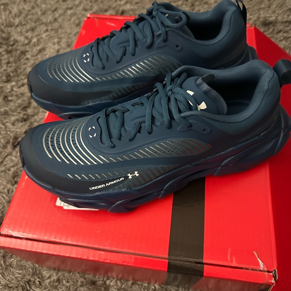 Under Armour Men's UA Halo Racer size 10. Brand New NO BOX - Picture 8 of 9
